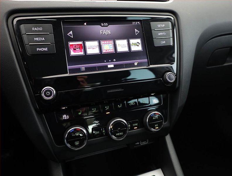 Škoda Octavia (2019) Ambition 1.0 TSI, Tempomat - fotka 10 z 15