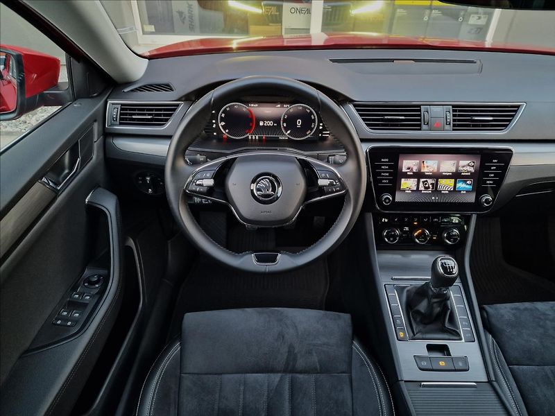 Škoda Superb 2.0 TDI 110kW Style,ČR,1.Maj. - fotka 12 z 50