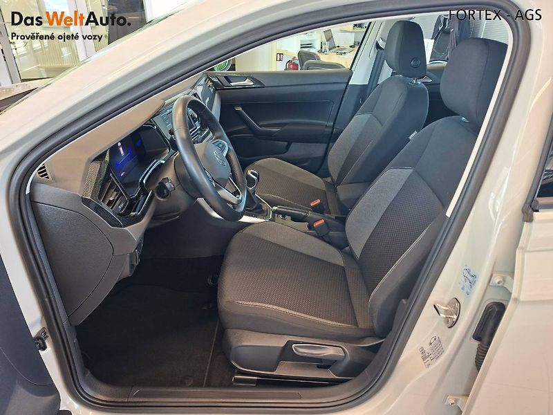 Volkswagen Taigo (2022) 1.0 TSI,81kW,Park.kamera - fotka 10 z 27