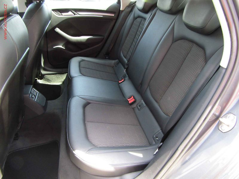 Audi A3 (2013) 1.4 TFSi, AT, navi, park - fotka 10 z 18