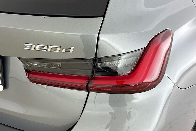 BMW Řada 3 řady 3 | 320d xDrive - fotka 5 z 27