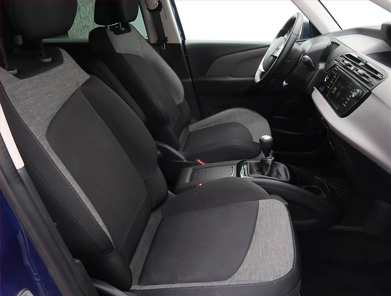 Citroën C4 Picasso (2017) 1.6 BlueHDi, Serv.kniha, Navi - fotka 9 z 18