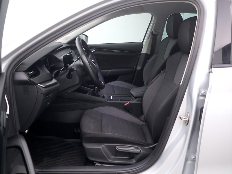 Škoda Octavia 2,0 TDI 85kW Ambition CZ DPH - fotka 10 z 32