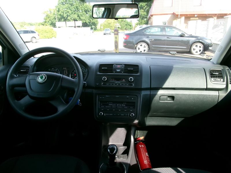 Škoda Fabia (2010) 1,2TSi ELEGANCE AC ALU - fotka 17 z 28