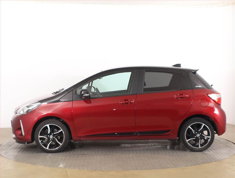 Toyota Yaris (2018) 1.5 Dual VVT-i, Tempomat - fotka 3 z 16