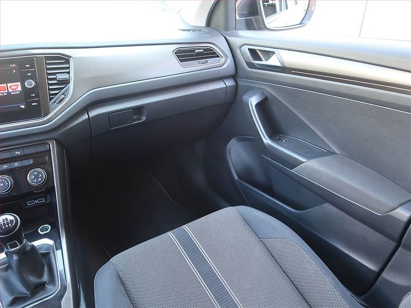 Volkswagen T-Roc (2018) 1.0 TSI, Navi, Tempomat - fotka 8 z 17