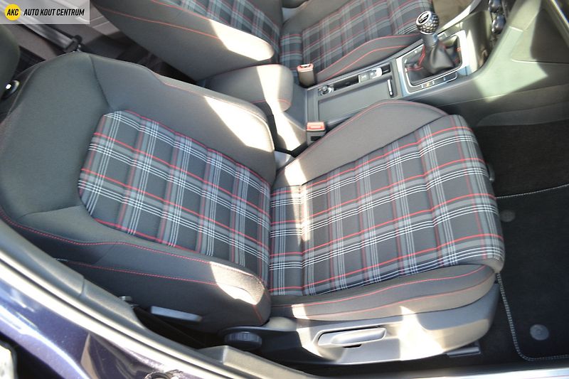 Volkswagen Golf VII    2.0TSI -162KW   GTI - fotka 13 z 39