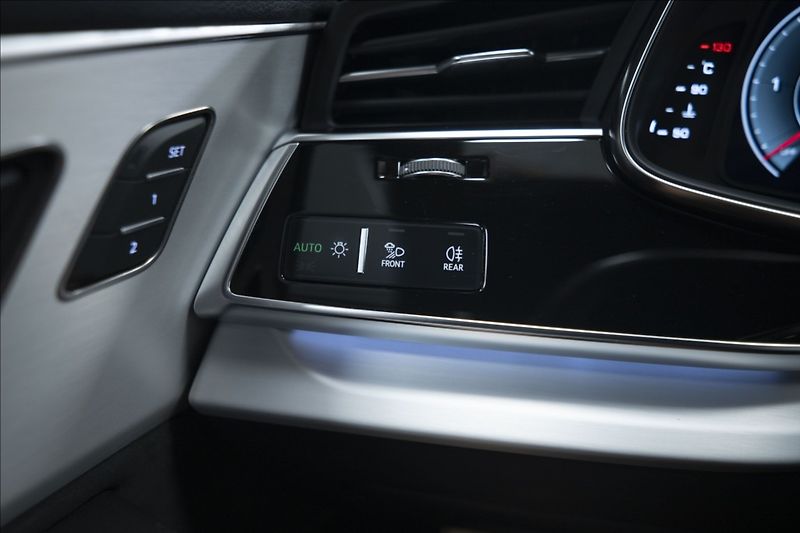 Audi Q7 3,0 TDI QUATTRO S-LINE 1. MAJ - fotka 28 z 45