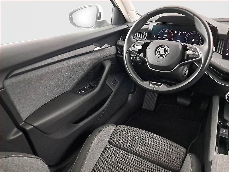 Škoda Superb (2024) 2.0 TDI - fotka 7 z 23