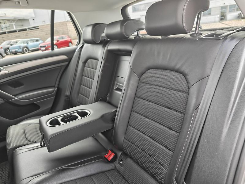 Volkswagen Golf Maraton Edition 1,4TSI - fotka 8 z 21