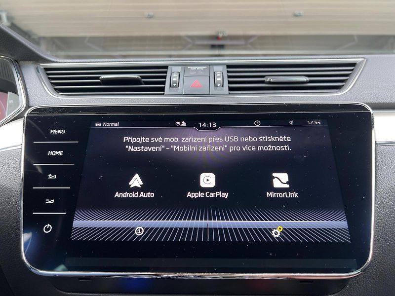 Škoda Superb (2023) L&K 140kW WEBASTO PANO TAŽNÝ - fotka 28 z 38