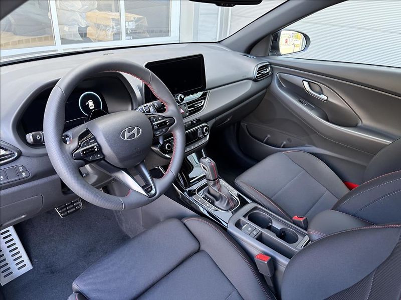 Hyundai i30 (2026) 1,6 T-GDI DCT  WG FL N Line - fotka 7 z 22