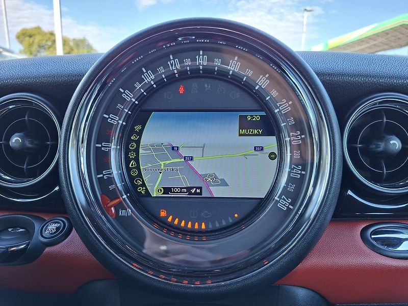 Mini Cooper JOHN WORKS 1,6i 155kW M6 - fotka 19 z 23