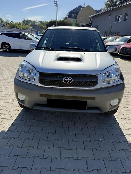 Toyota RAV4 D-4D 85kW 4x4,TAŽNÉ ZAŘÍZENÍ - fotka 2 z 11