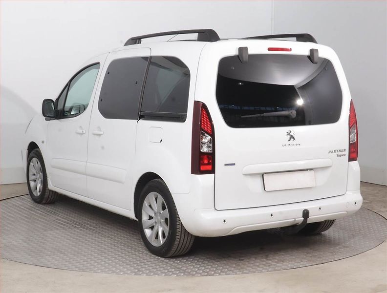 Peugeot Partner (2015) Allure 1.6 BlueHDi, 5Míst, ČR - fotka 4 z 15