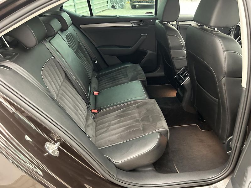 Škoda Superb 2.0 TDI Style Plus - fotka 8 z 27