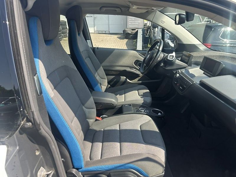 BMW i3 (2021) 120Ah 42,2 kWh - fotka 21 z 26