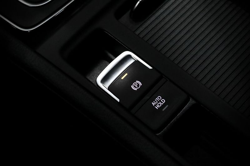 Volkswagen Golf 7 FL Variant 1.4 TSI 92 kW DSG - fotka 30 z 33