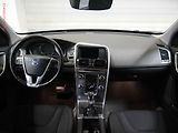 Volvo XC60 (2015) 2.4D4 AWD, ČR, Momentum, AT - náhled 8