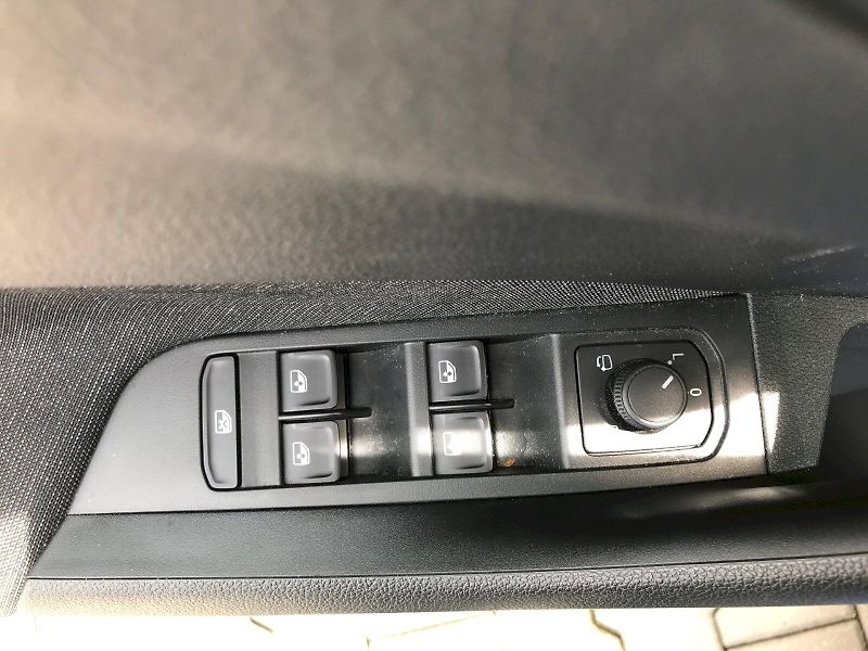 Škoda Scala (2024) SELEC TOP TSI 85/1.0 M6F - fotka 9 z 26