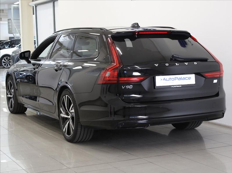 Volvo V90 2,0 T8 AWD PLUS Dark 59tkm. - fotka 3 z 27
