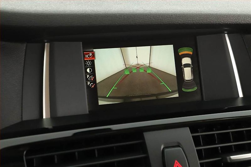 BMW X3 (2015) xDrive20i, 4X4, Automat - fotka 16 z 19