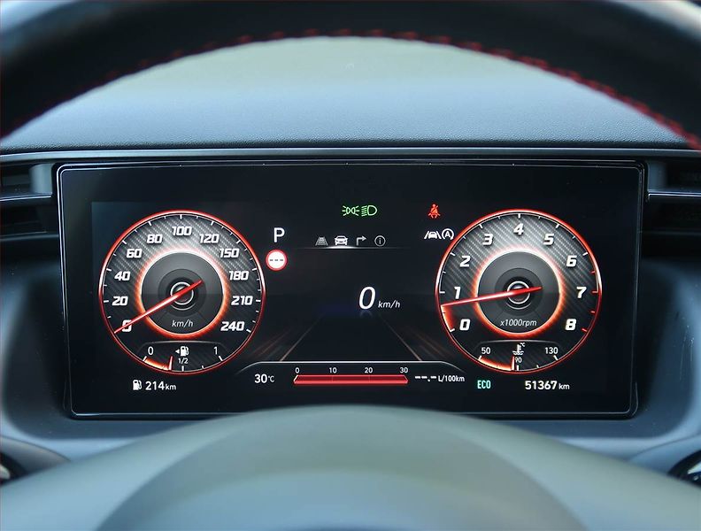 Hyundai Tucson (2022) N-Line 1.6 T-GDI 48V MHEV - fotka 11 z 34