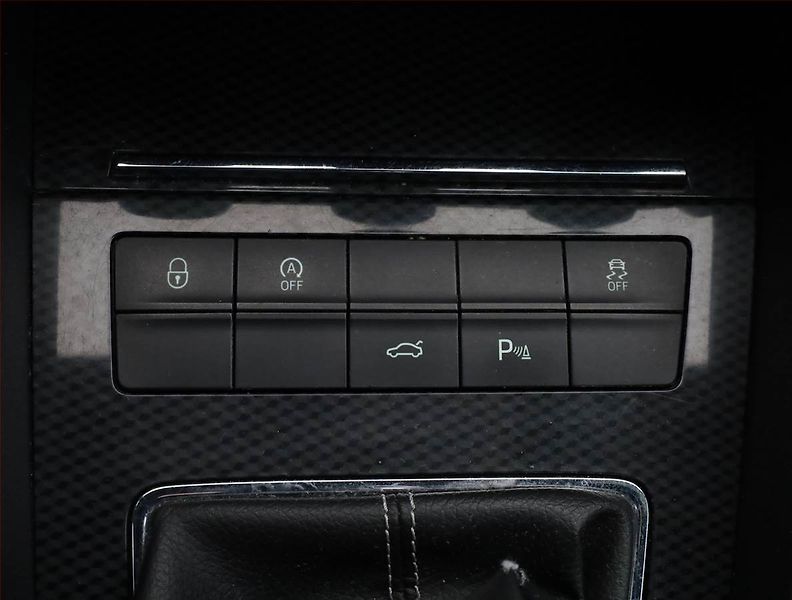 Škoda Octavia (2013) RS 2.0 TDI, Xenony, Tempomat - fotka 12 z 19