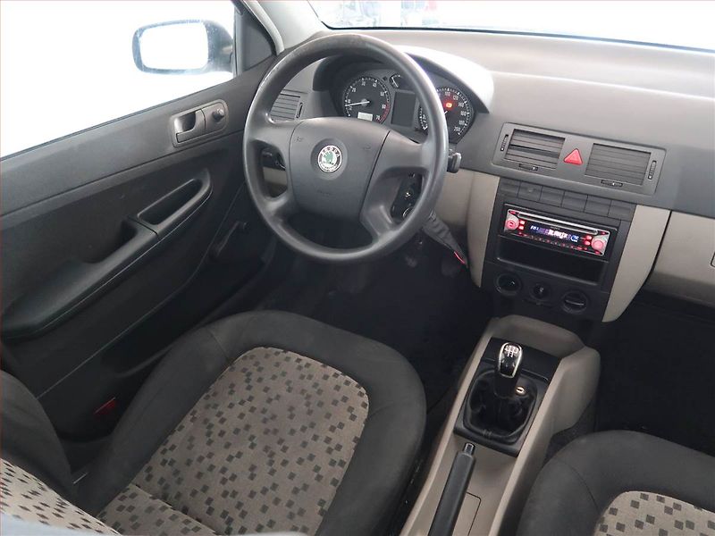 Škoda Fabia (2006) 1.2, po STK, udržované - fotka 7 z 14