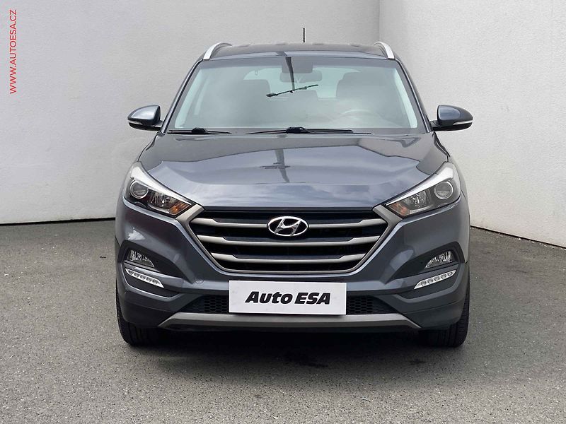Hyundai Tucson (2016) 1.7 CRDi, Park. senzor, temp. - fotka 2 z 16