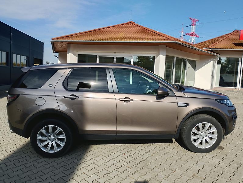 Land Rover Discovery Sport (2016) 2.0 TD4 HSE AWD AUT - fotka 9 z 26