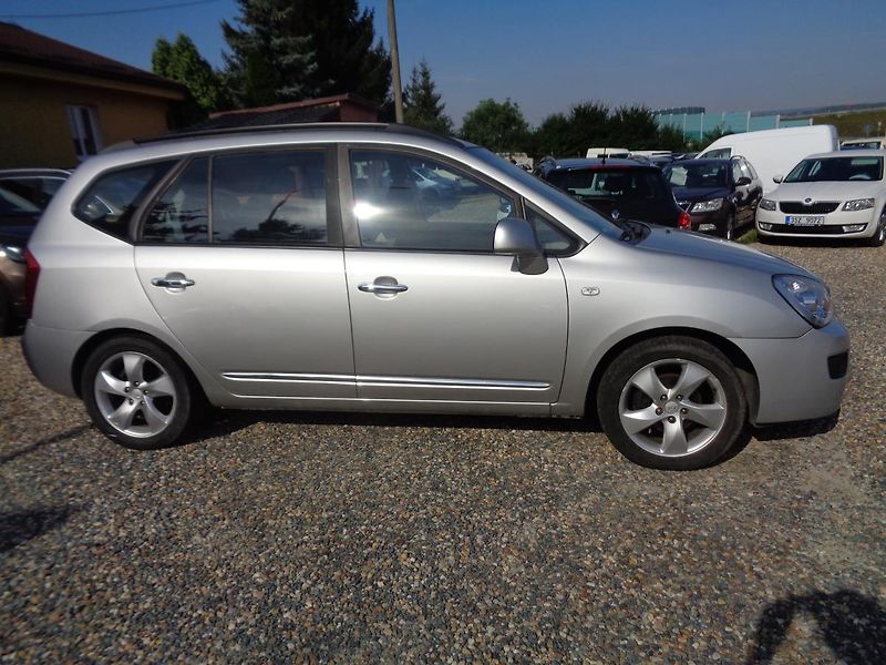 Kia Carens 2,0 - fotka 4 z 20