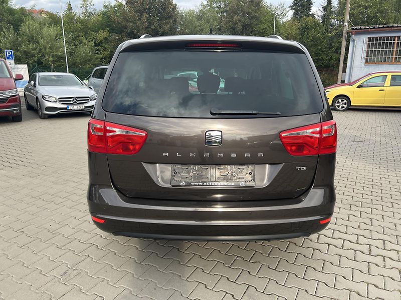 Seat Alhambra (2014) 2,0TDi DSG Style MAX VÝBAVA!!! - fotka 15 z 77