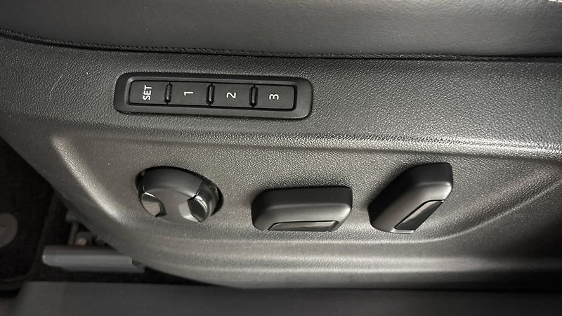 Škoda Kodiaq 2.0 TDI DSG 4x4 Style - fotka 21 z 29