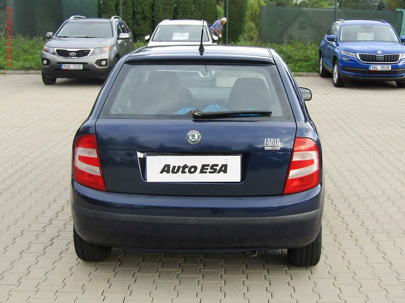 Škoda Fabia (2006) 1.2 HTP, 1.maj,ČR - fotka 5 z 16