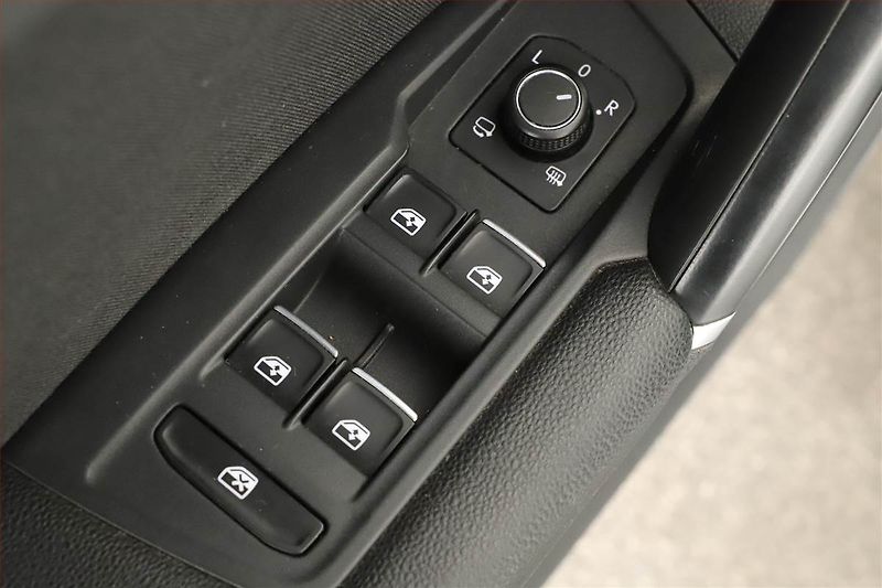 Volkswagen Tiguan (2016) Highline 2.0 TDI, 4X4 - fotka 9 z 20