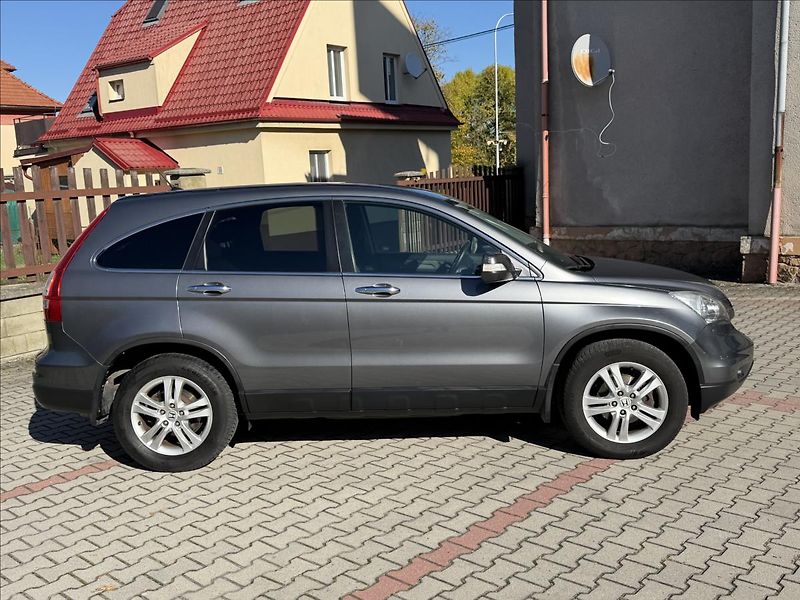 Honda CR-V 2,0 4x4 TAŽNÉ - fotka 2 z 24