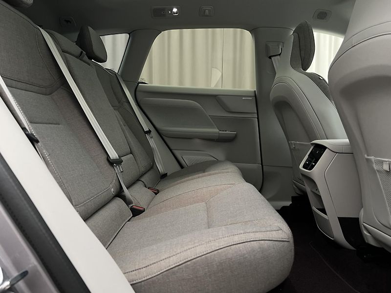 Volvo EX60 (2026) P10 PURE ELECTRIC ULTRA TWIN - fotka 28 z 54