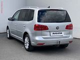 Volkswagen Touran (2012) 2.0 TDi, AC, panor - náhled 6