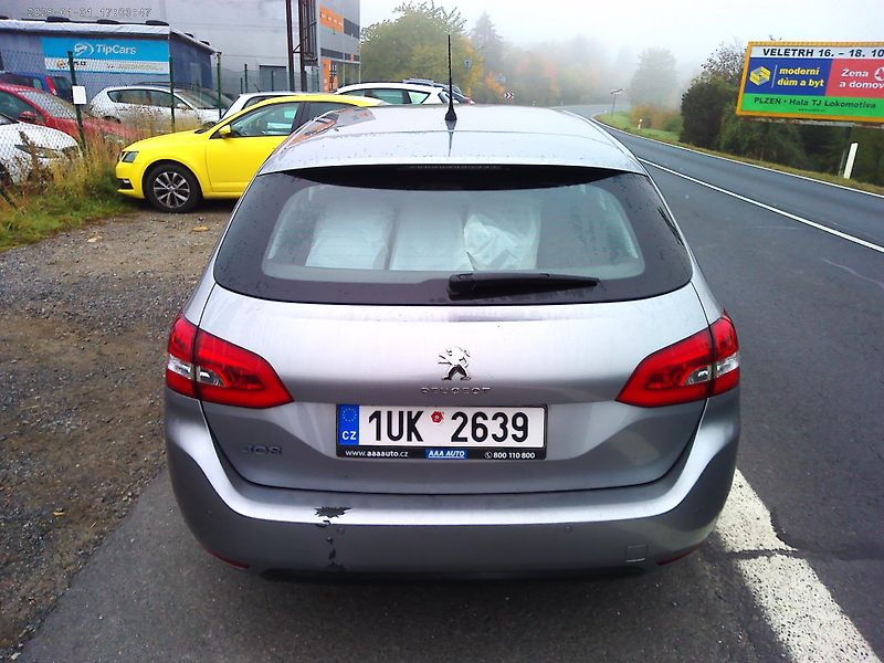 Peugeot 308 1.6 HDi, 73 kW, klima, 2x kola - fotka 4 z 32