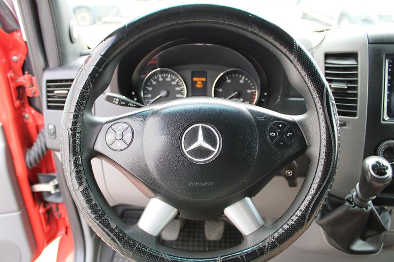 Mercedes-Benz Sprinter 519 CDI 9míst Maxi+klima+webas - fotka 12 z 23
