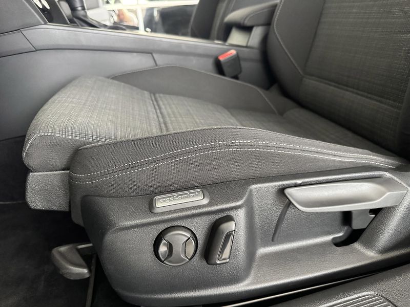 Volkswagen Passat Variant 1,5TSI 110kW DSG*Navi*Kamera - fotka 30 z 35