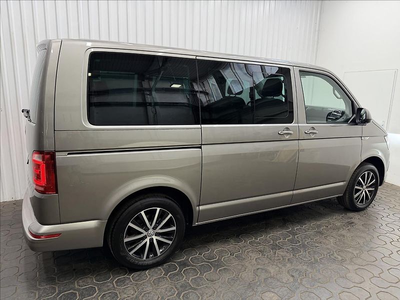 Volkswagen Multivan 2.0TDI 150kW COMFORT 2XALU - fotka 9 z 42