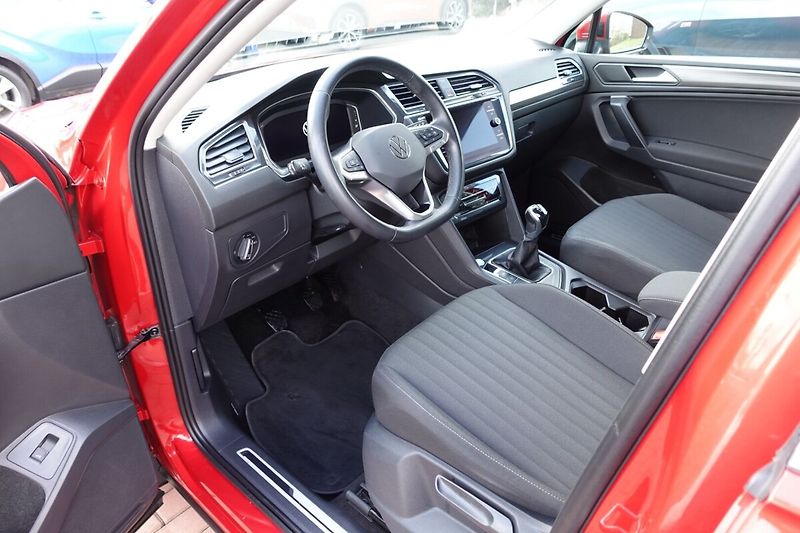 Volkswagen Tiguan 1.5 TSI EVO 110 kW Life - fotka 10 z 32