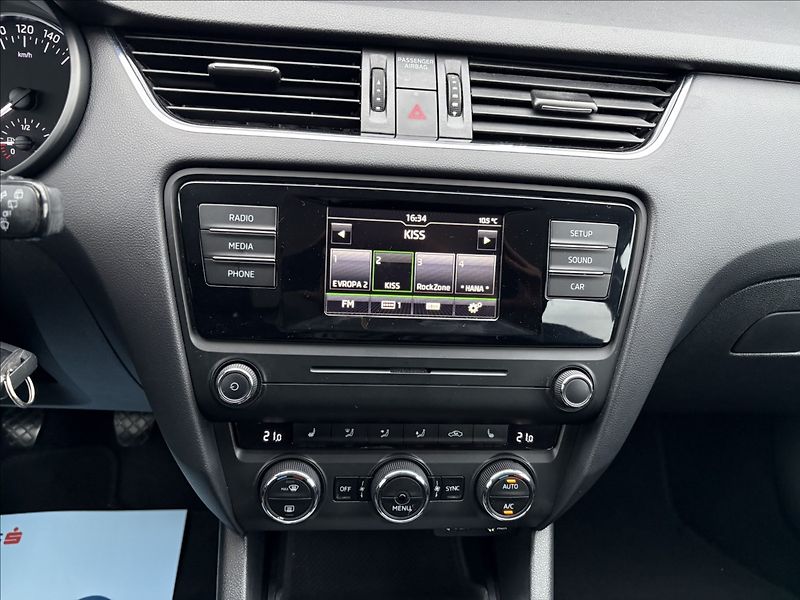 Škoda Octavia 2,0 TDI 110 KW STYLE - fotka 10 z 23