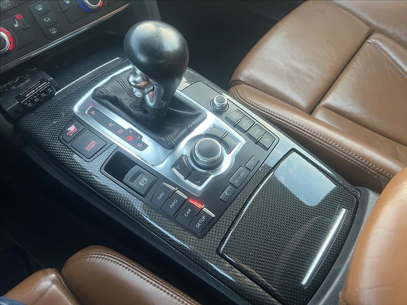 Audi S6 5,2 fsi V10 exclusive - fotka 21 z 26