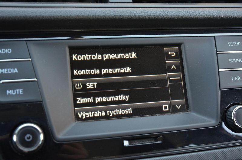 Škoda Fabia (2015) // REZERVOVÁNO //  - fotka 25 z 29
