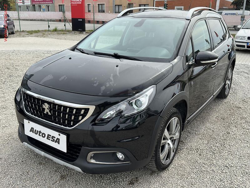 Peugeot 2008 (2019) 1.2PT, Crossway, navi, panor - fotka 3 z 19