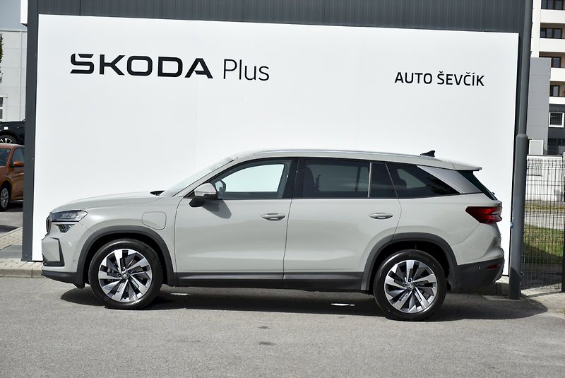 Škoda Kodiaq (2025) iV PHEV 1.5 TSI 150kW - fotka 3 z 31