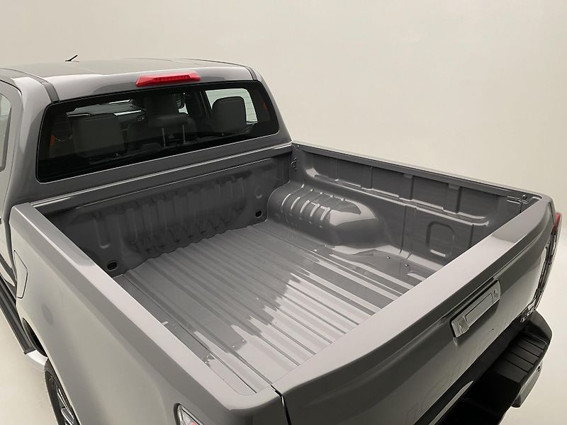 Isuzu D-Max (2026) Double Cab 2,2 LS 4x4 AUT - fotka 12 z 27